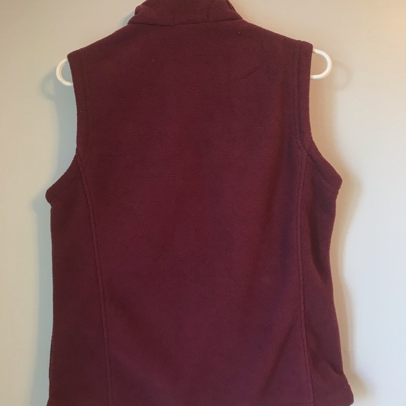 Maroon Ivory Ella fleece vest, size medium. - Picture 4 of 4